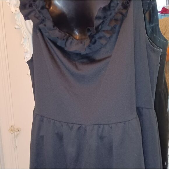 Black Ruffled Off-the-Shoulder Dress - Picture 7 of 13
